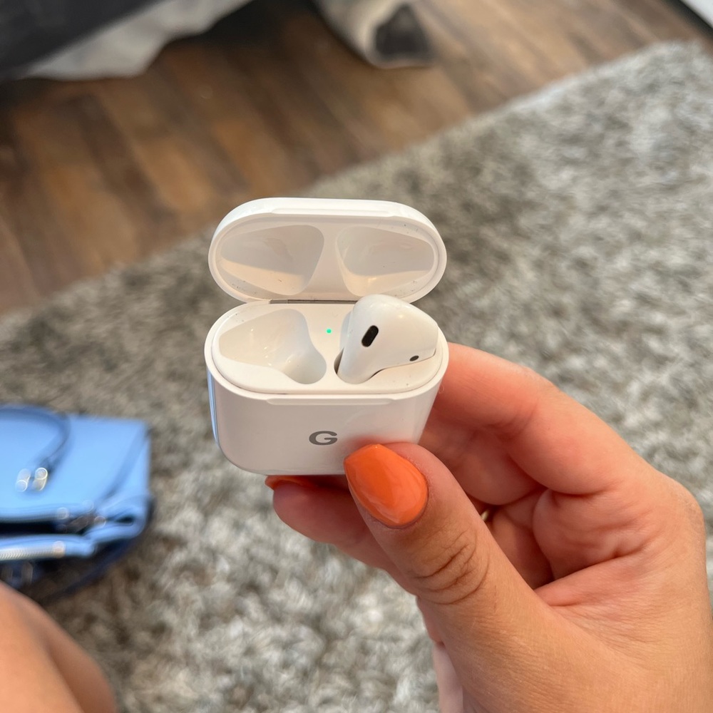 Airpod charging case with one airpod